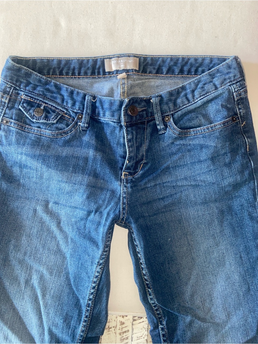 Banana Republic Women's Skinny Jeans in Medium Blue Wash